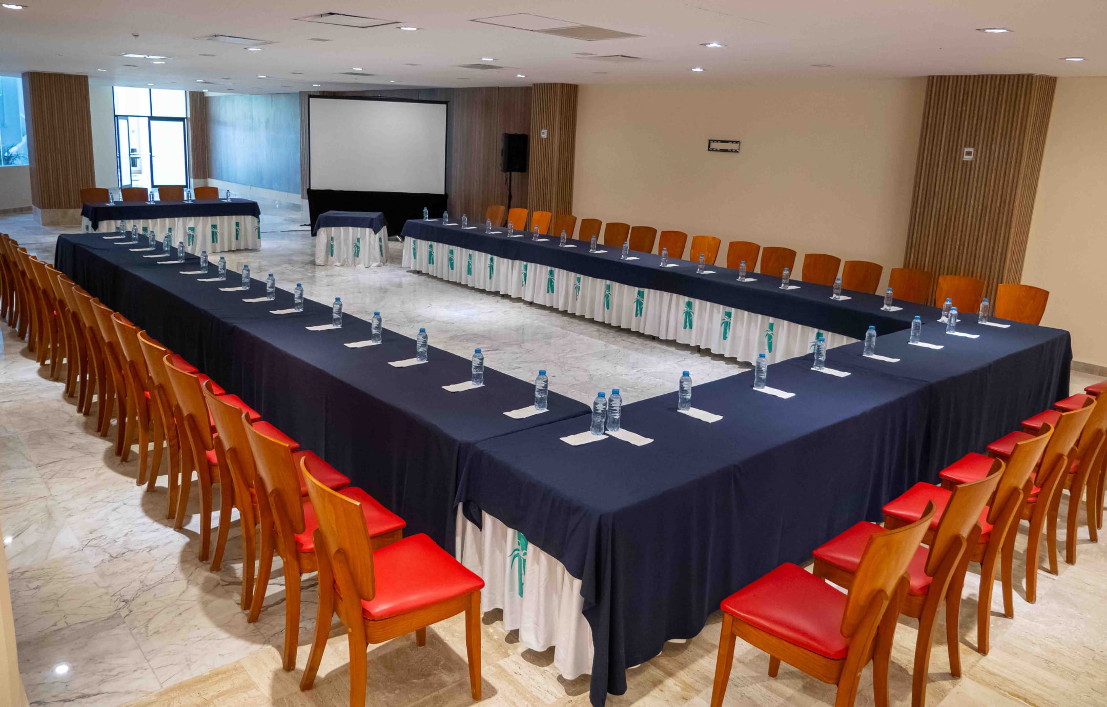Salón Mar Herradura montado para un evento de grupo